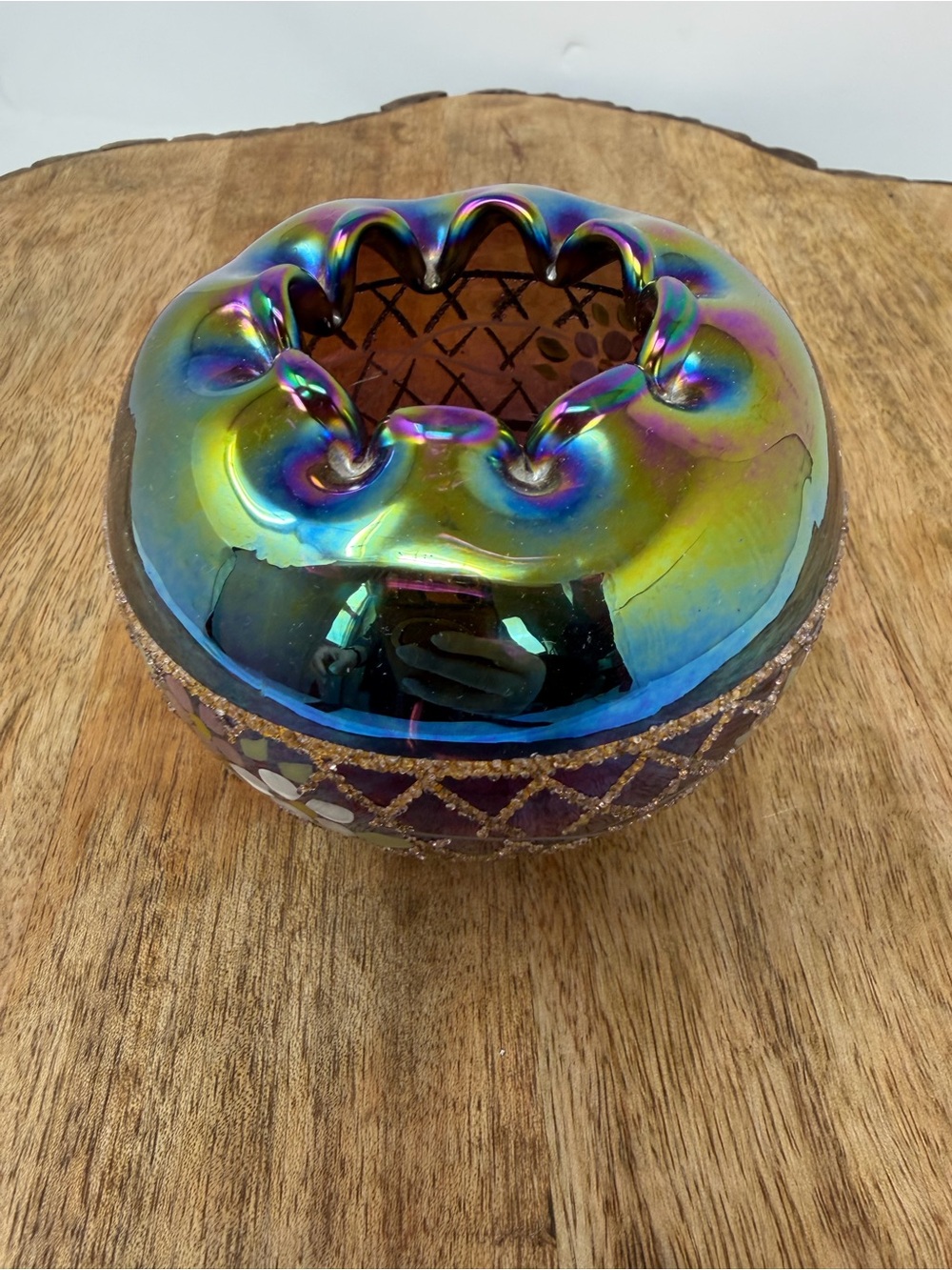 Fenton Art Glass Carnival Glass Rose Bowl Plum Amethyst Iridescent Hand Painted - Picture 4 of 8